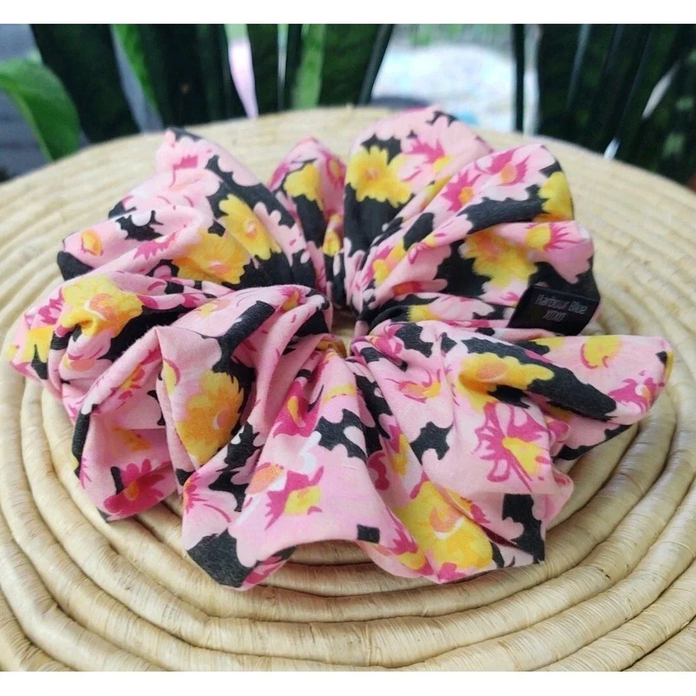 Pink Daffodil Floral Cotton XXL Scrunchie 7